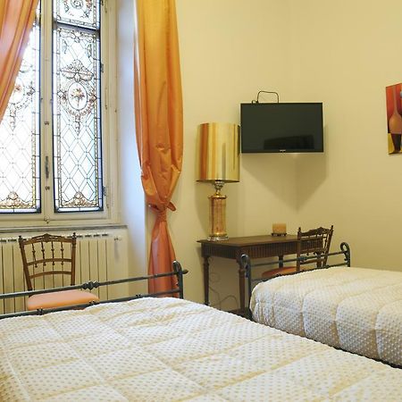 トリノ カーサ ディ クララ Bed & Breakfast エクステリア 写真