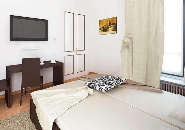 トリノ カーサ ディ クララ Bed & Breakfast エクステリア 写真